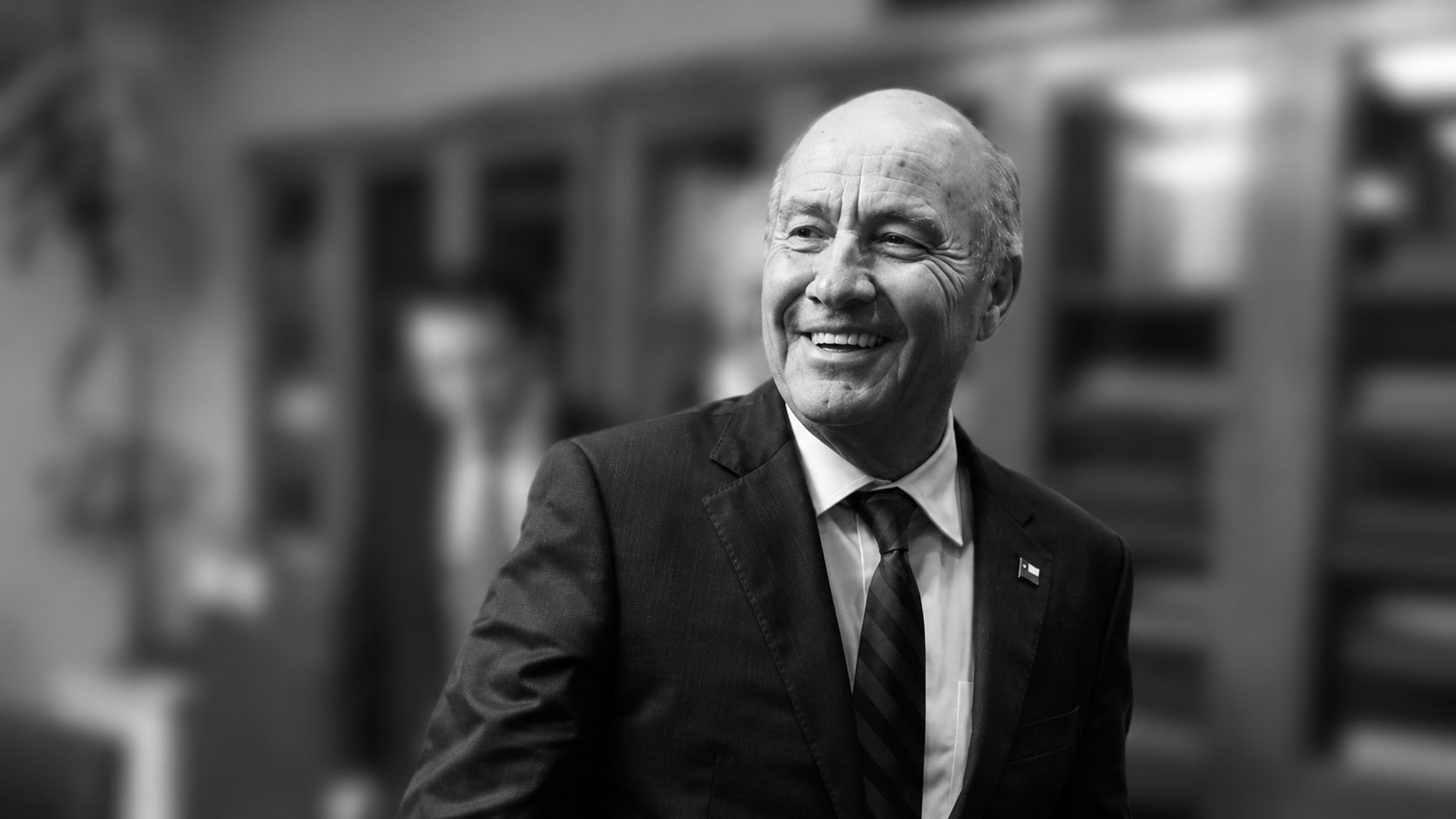 El MINISTRO DE HACIENDA SONRÍE TRIUNFANTE TRAS APROBACIÓN MEGARREFORMA