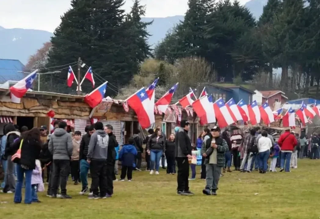 Isla Díaz concentra la fiesta dieciochera en Puerto Aysén: entre ramadas y el llamado a cuidar la salud