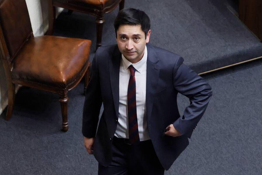 Corte de Coyhaique frena maniobra dilatoria del senador Calisto en caso de fraude al Fisco
