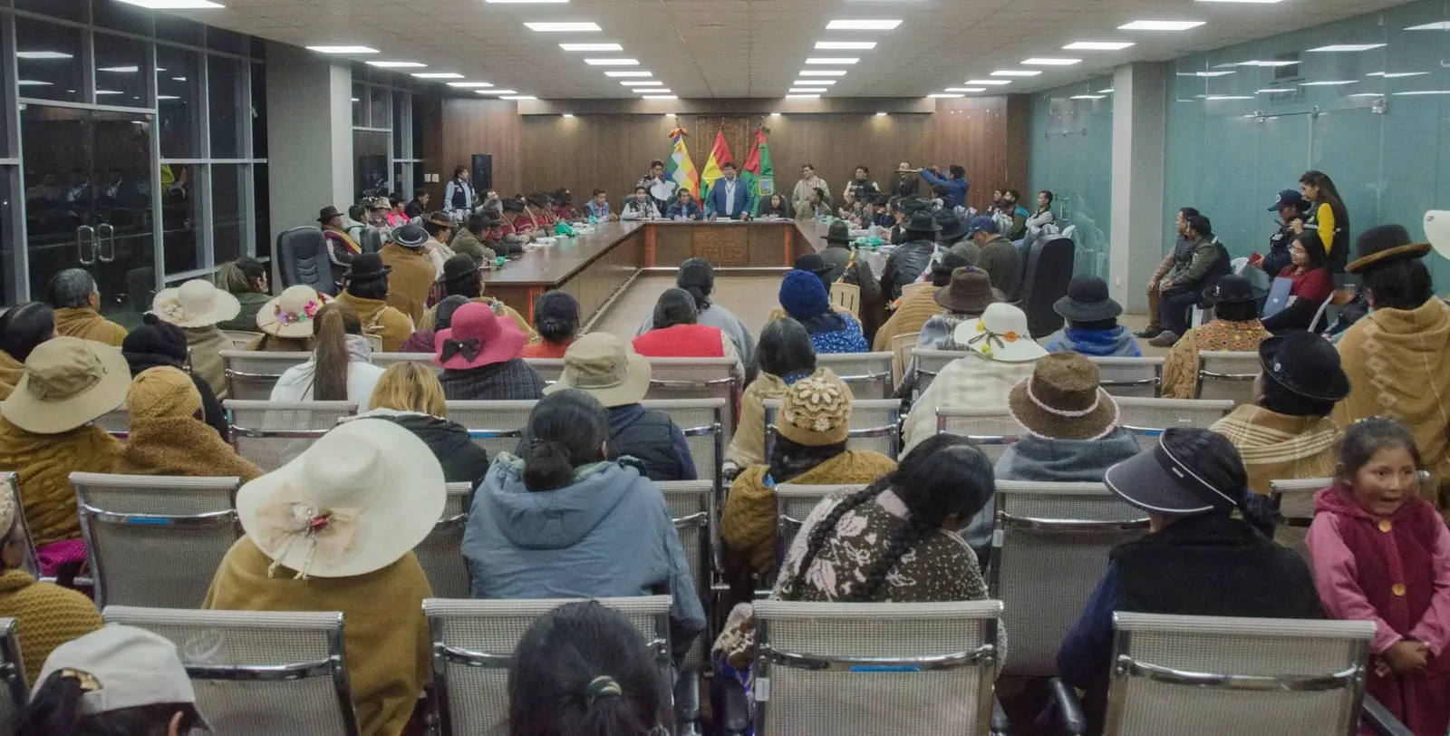 Baja el bloqueo en Villa Ingenio: comunarios logran acuerdo con la Alcaldía de El Alto por el relleno sanitario