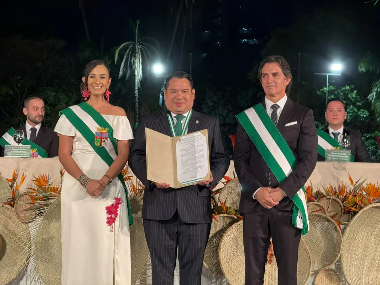 Concejo cruceño premia la trayectoria del fiscal Mariaca en aniversario libertario