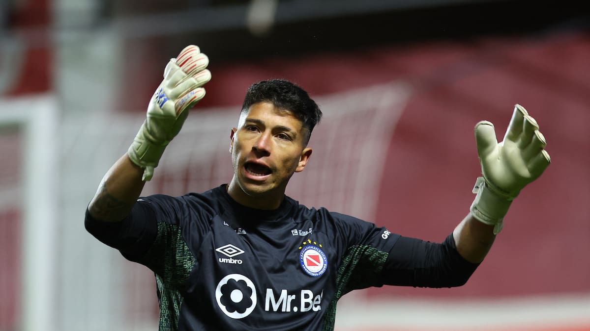 Al “Indio” Cortés no lo tienta la vuelta a Chile: aprieta para quedarse en Argentinos Juniors