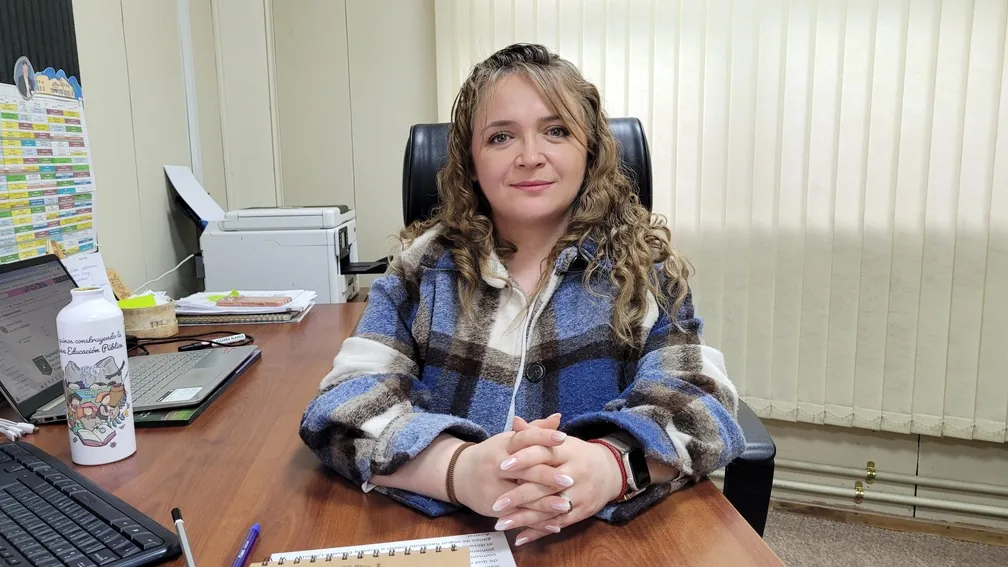 Steffani Yubano asume dirección de la Escuela Litoral Austral: 14 años de trayectoria interna para proyectar un establecimiento clave en Puerto Aysén