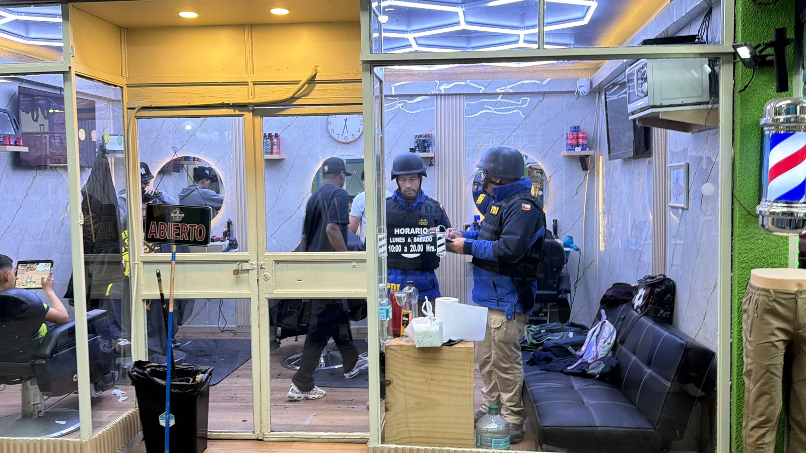 Operativos de PDI en Aysén: Nueve prófugos detenidos y 164 personas fiscalizadas en Coyhaique y Puerto Aysén