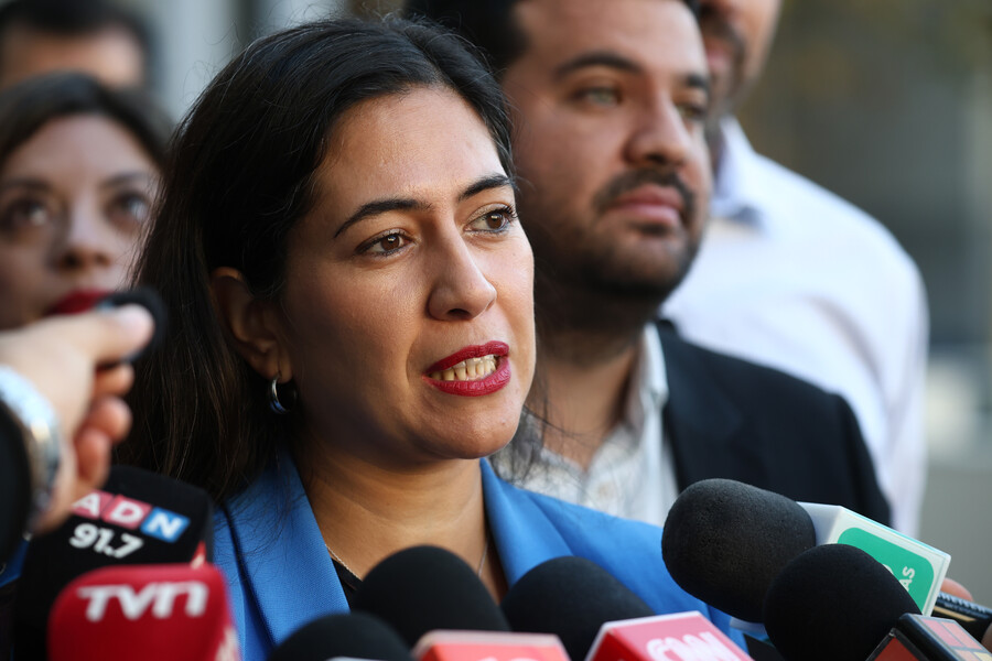 "Torpeza" del Gobierno: Alcaldesa Delfino lidera rechazo unánime a causal de destitución en reglamento de seguridad municipal