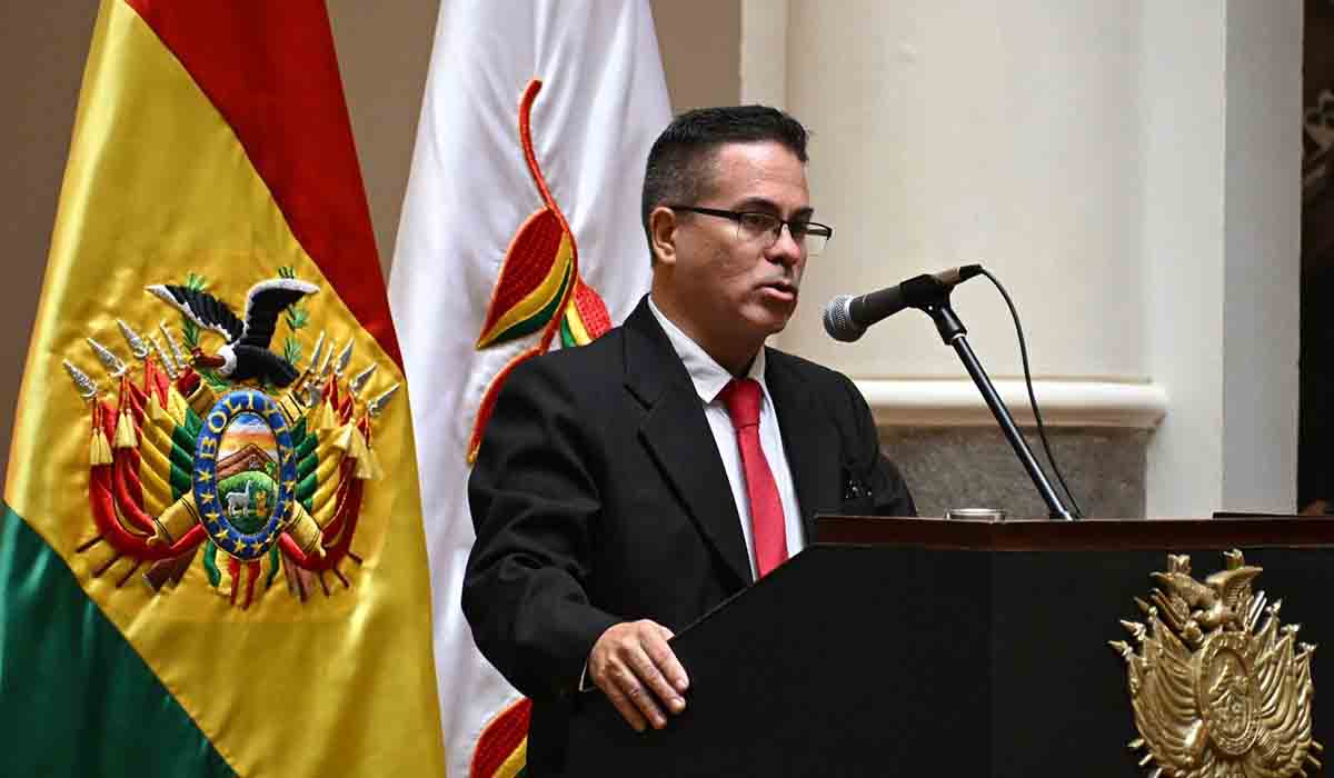 Urioste garantiza que casos internacionales no se detendrán en Bolivia