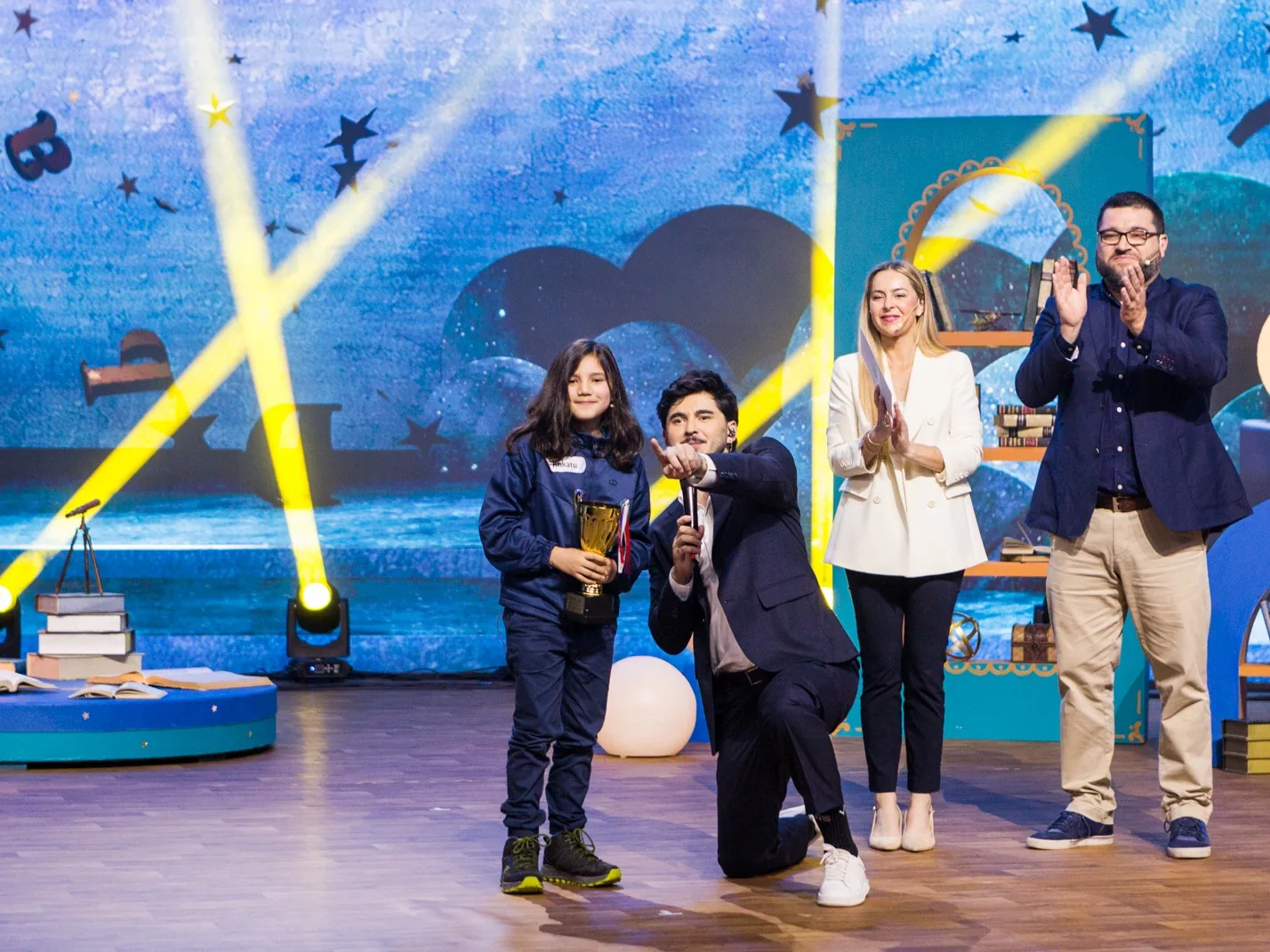 Ankatu Díaz, de Coyhaique, luce el segundo lugar en el mayor concurso de lectura de Chile